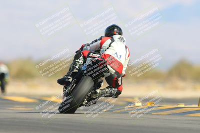 media/Jan-10-2025-CVMA Friday Practice (Fri) [[489e0da257]]/Group 4 and Trackday/Session 4 (Turn 16)/